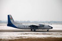 Antonov An-24RV TajikAir-Douchanbe-11fev2008-DSC_0158.jpg